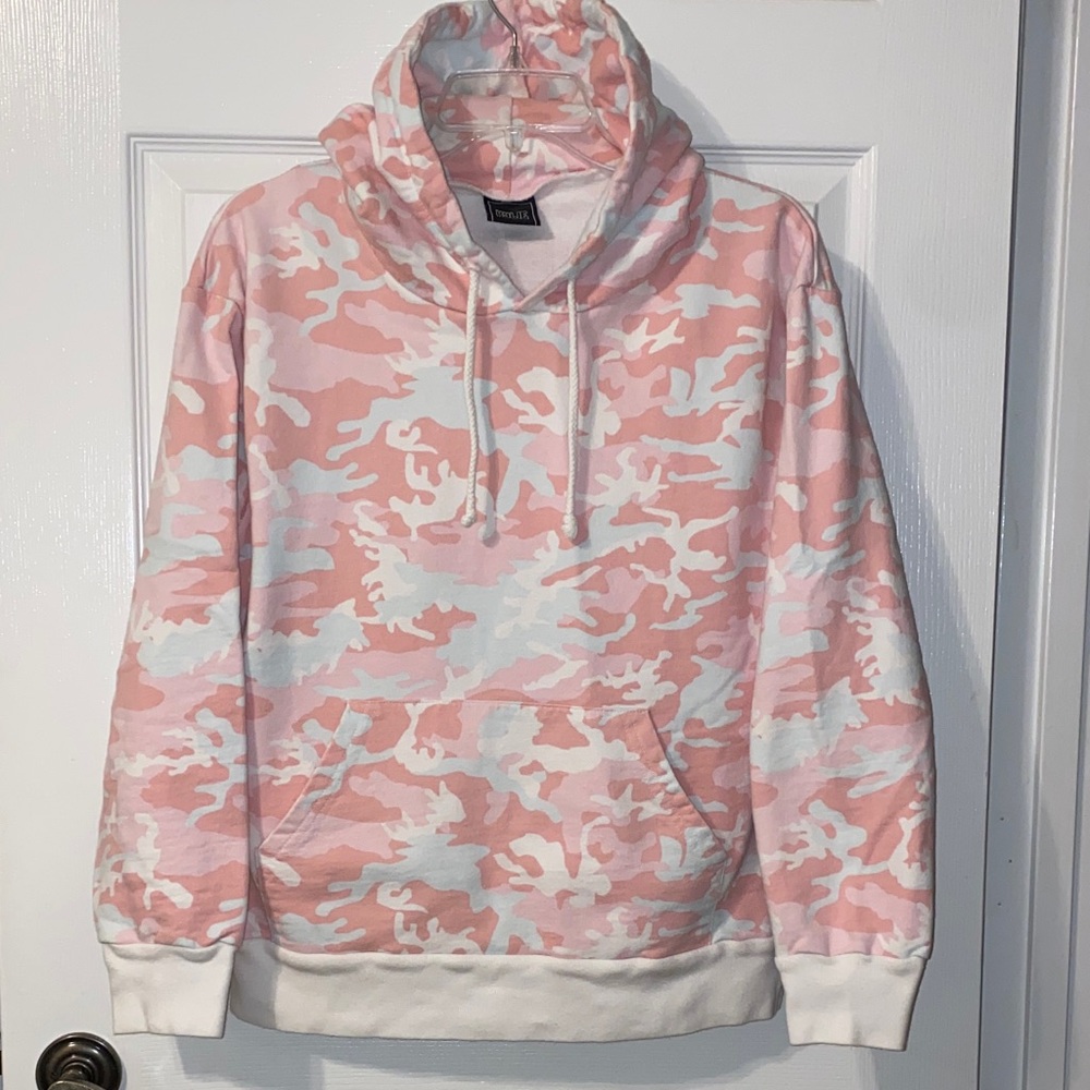 🎈Kylie Jenner Pink Camo Hoodie Sweatshirt